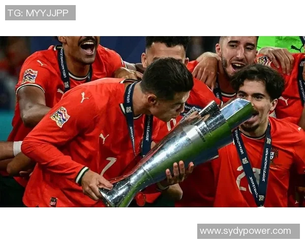 葡萄牙足球超级联赛赛季展望:豪门对决与新兴力量崛起分析 葡萄牙足球超级联赛赛季展望:豪门对决与新兴力量崛起分析