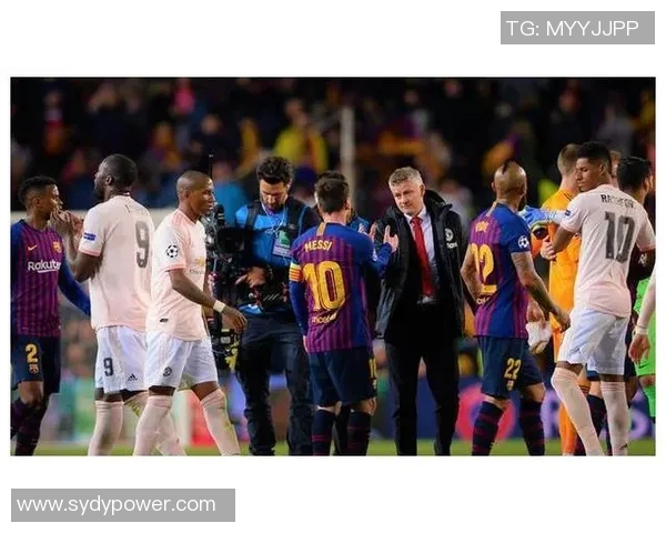 顶级球员引领球队崛起，探索世界足坛最具影响力球员背后的故事